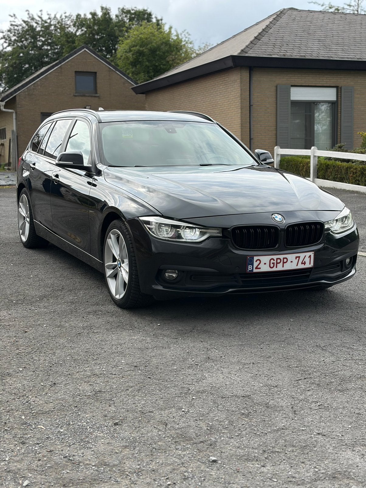 Bmw 318d touring - 2018 - 150ch, Autos, Cuir, Achat, Noir, 5 portes