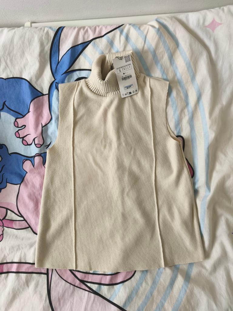 Zara ecru mouwloze coltrui maat S, Kleding | Dames, Overige Dameskleding, Ophalen, Nieuw
