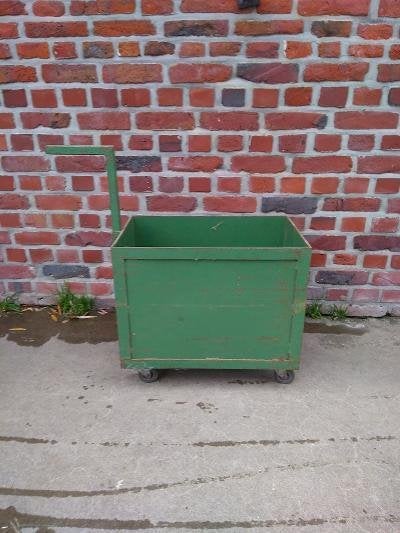 ancien bac /chariot sur 3 roues en métal, Ophalen, Gebruikt, Metaal