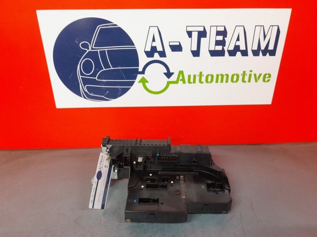 BOITIER FUSIBLES Mercedes-Benz E (R207) (01-2010/12-2017), Mercedes-Benz, Utilisé, Rixbecker Straße 75
59552  Lippstadt, DE, Info@forvia.com