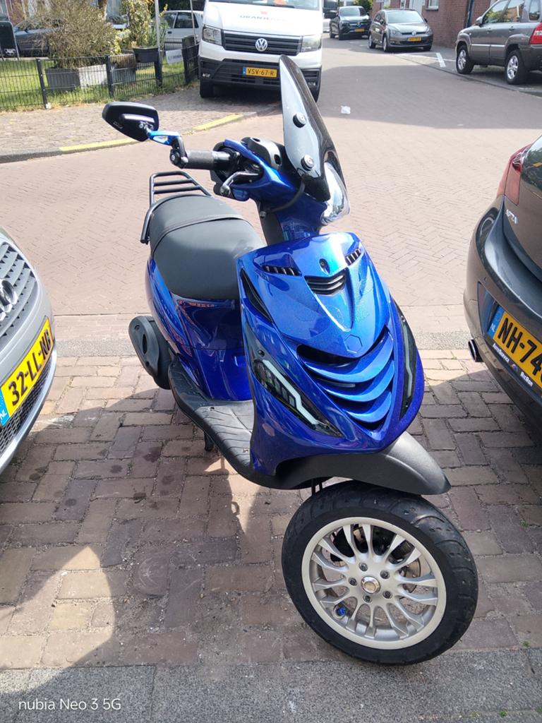 Piaggio zip SP, Fietsen en Brommers, Zip, Ophalen of Verzenden, Benzine, 50 cc