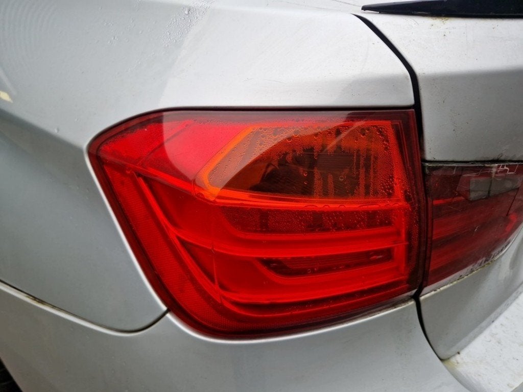 ACHTERLICHT LINKS BMW 3 serie (F30) (|63217312845|), Gebruikt, BMW, Petuelring 130
80809  München, DE, Bayerische Motoren Werke AG