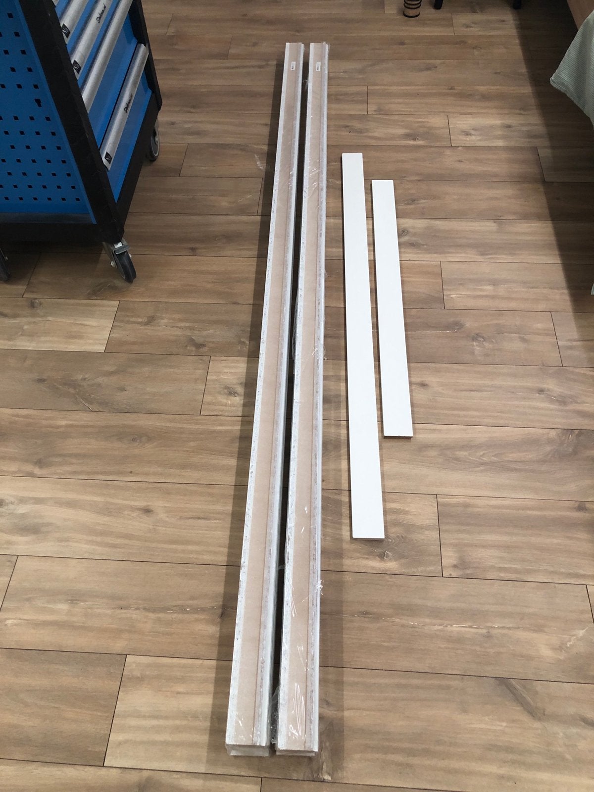 MDF plinten wit vochtwerend 31meter nieuw!, Doe-het-zelf en Bouw, Nieuw, 250 cm of meer, Plinten, Ophalen