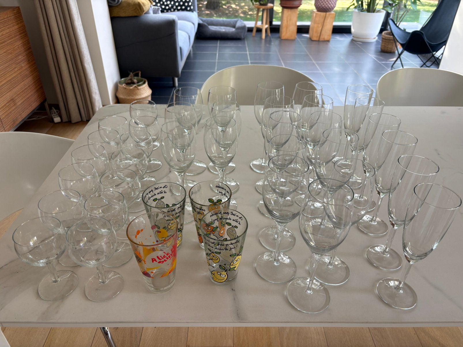 Verres a vin + divers 40 pieces, Verre ou Verres, Comme neuf, Verre, Enlèvement