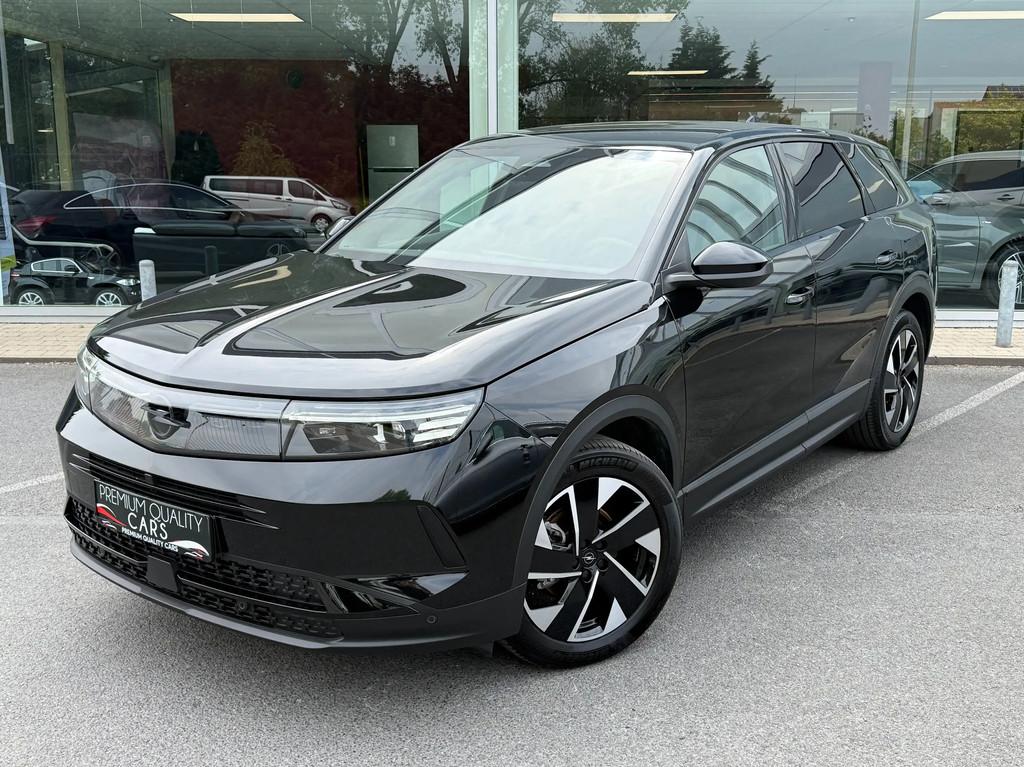 Opel Grandland MHEV GS / CAMERA / CARPLAY / ZETEL & STUURWIE, Stof, Gebruikt, 1199 cc, Bedrijf