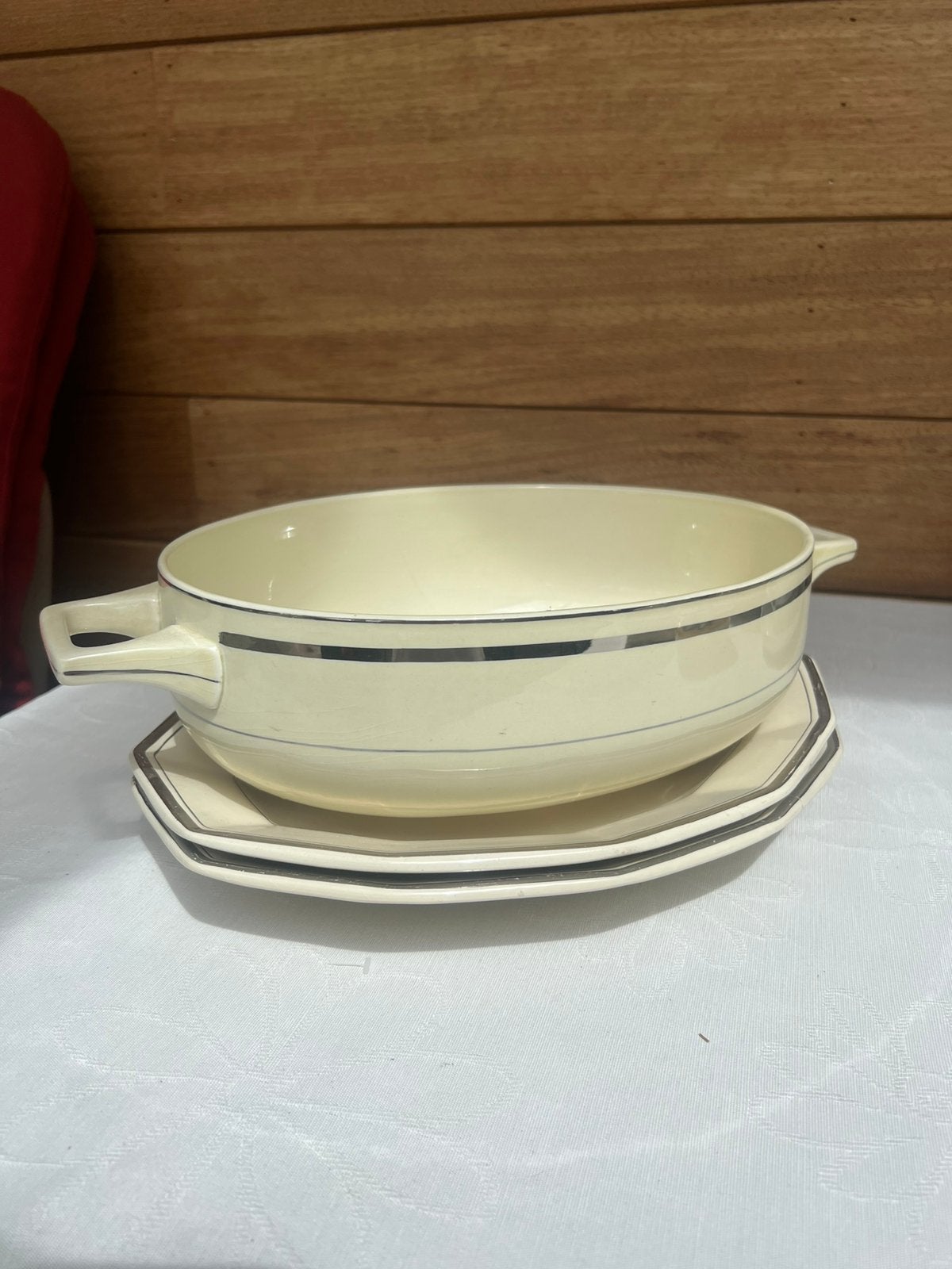 Plat de service vintage Boch Frères Keramis avec 2 assiettes, Maison & Meubles, Cuisine| Tupperware, Enlèvement, Comme neuf