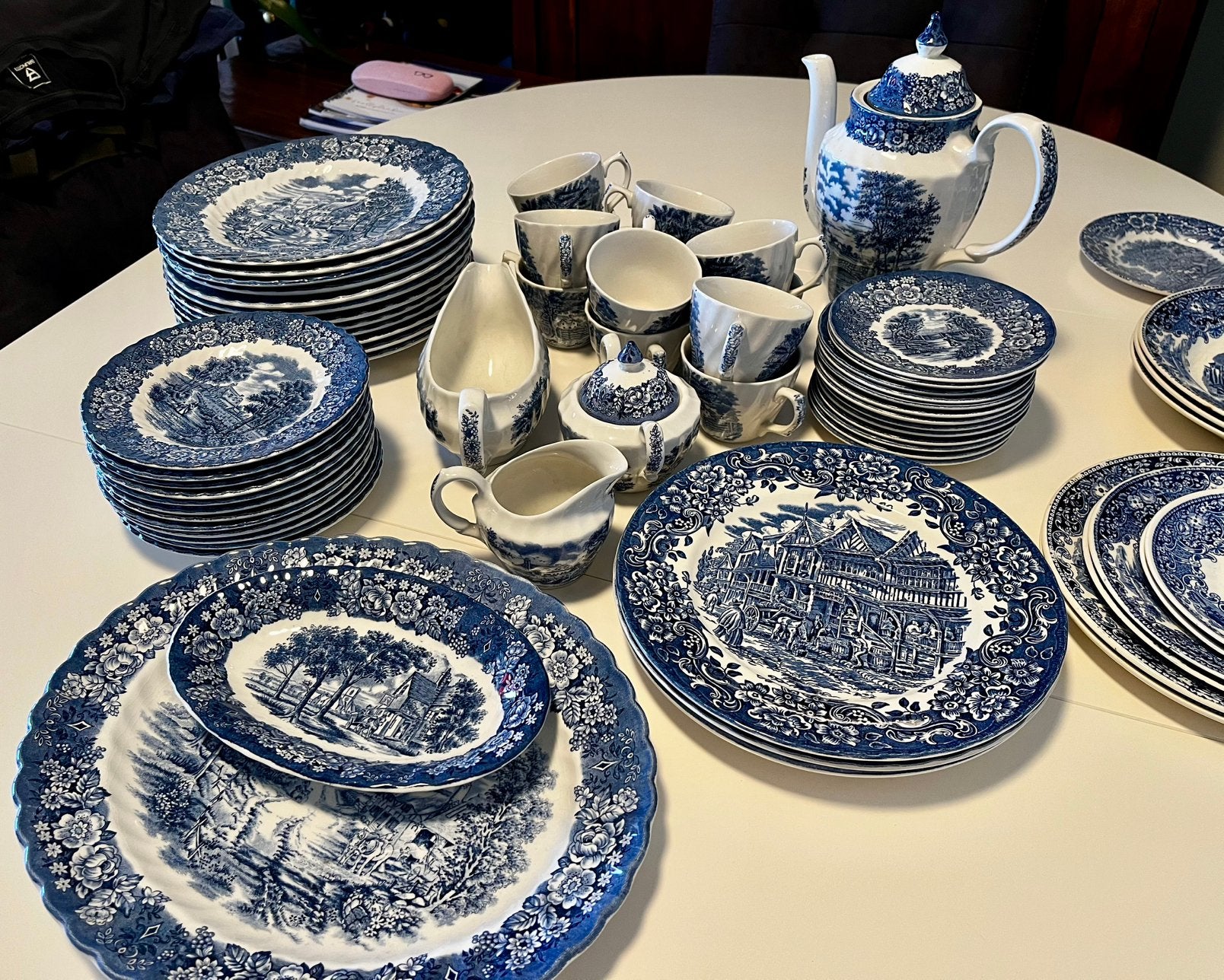 Prachtig 12-persoons Engels servies – Royal Tudor Ware, Antiek en Kunst, Antiek | Servies compleet, Ophalen