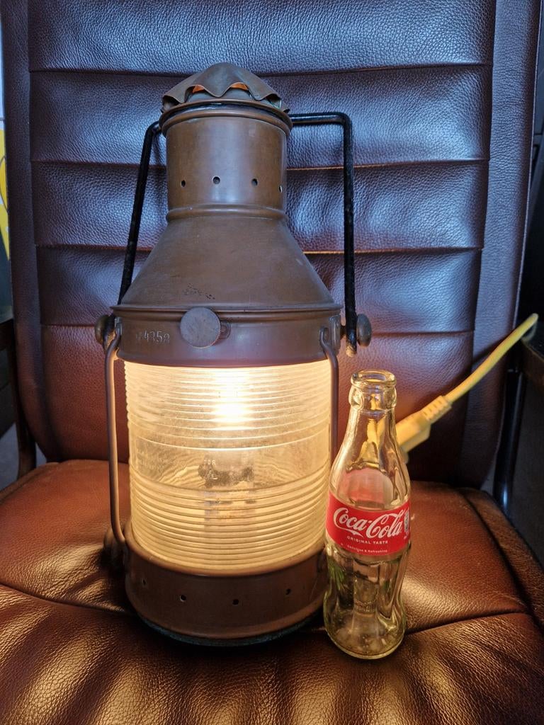 Scheepslamp, Enlèvement