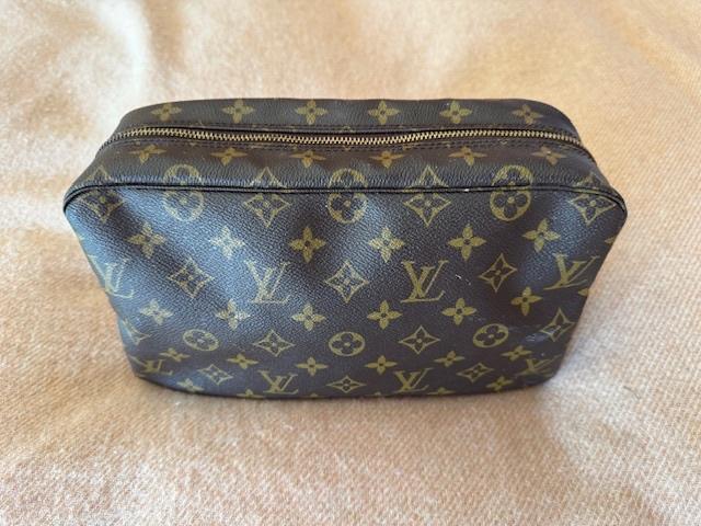LOUIS VUITTON TROUSSE TOILETTE 28, Enlèvement ou Envoi, Utilisé, Brun, Autres types