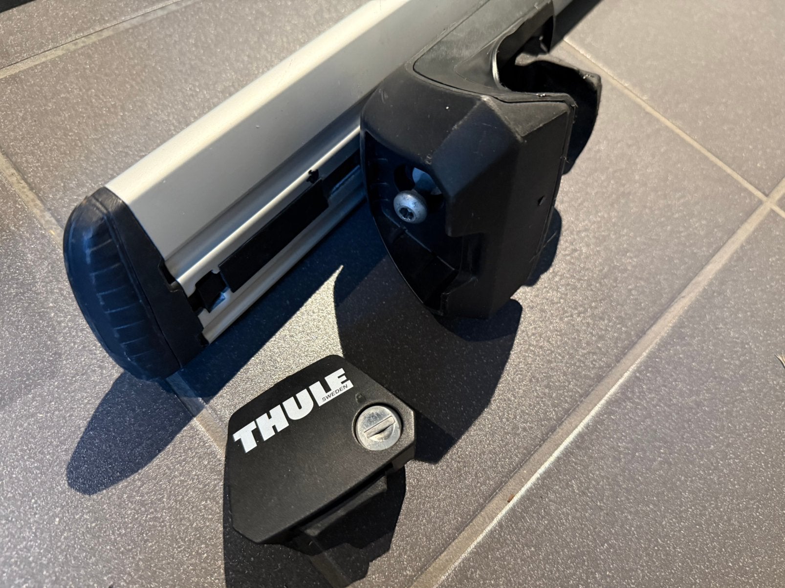 Thule evo wingbar 118 en evo raised dakdrager, Enlèvement, Comme neuf