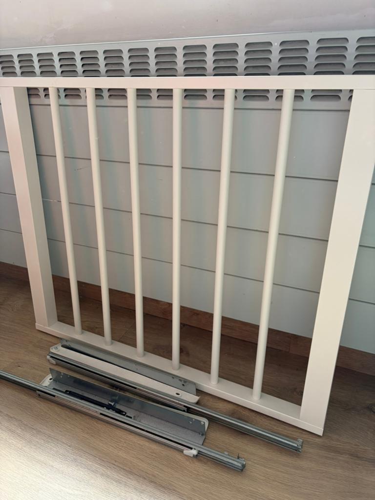 Komplement Ikea - uitrekbare broekhanger wit 75x58cm, Huis en Inrichting, Kasten | Kleerkasten, Ophalen, Zo goed als nieuw
