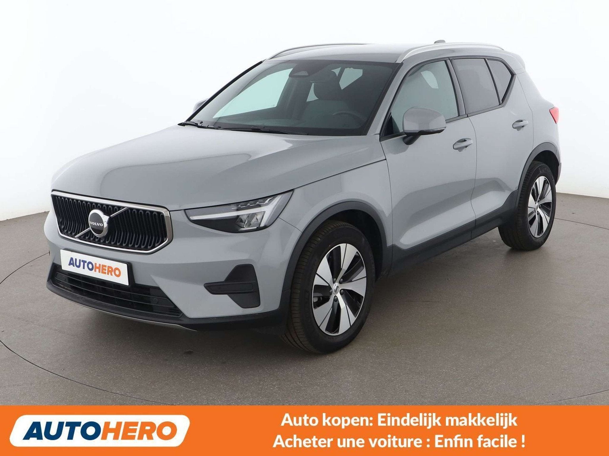 Volvo XC40 2.0 B3 Mild-Hybrid Core 2WD (automatique), Argent ou Gris, Achat, 1688 kg, 5 places