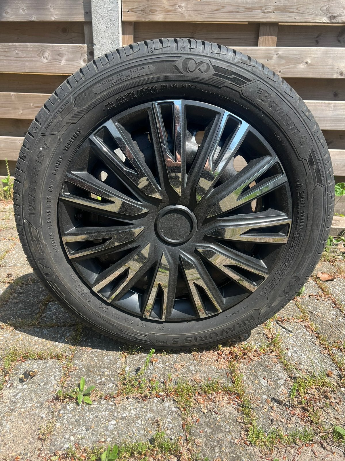 Pneus d'hiver 185/55 R15 sur jantes - Continental & Barium, Enlèvement ou Envoi, Pneus hiver, Pneu(s)