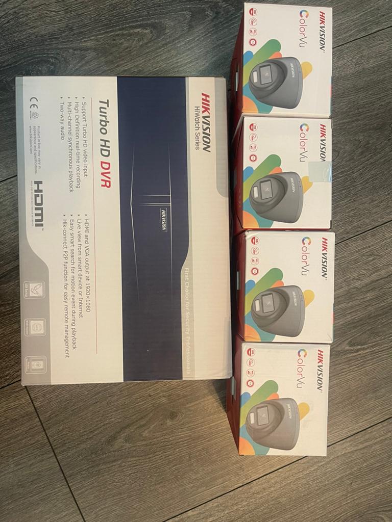 Caméras et enregistreur vidéo Hikvision 4xneufs inutilisés, TV, Hi-fi & Vidéo, Caméscopes numériques, Enlèvement, Caméra
