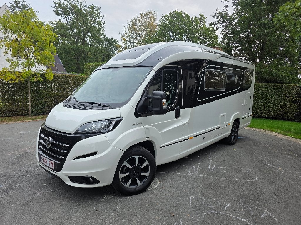 Niesmann Bischoff Smove 6.9Q in nieuwstaat, Caravans en Kamperen, Automaat, Niesmann+Bischoff, Diesel, Tot en met 3