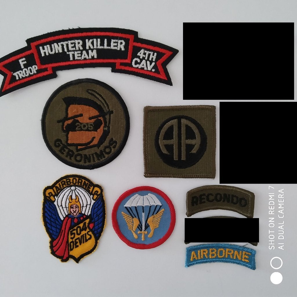 US airborne/airmobile patchset van 7 stuks - nieuw., Verzamelen, Ophalen of Verzenden, Landmacht, Embleem of Badge