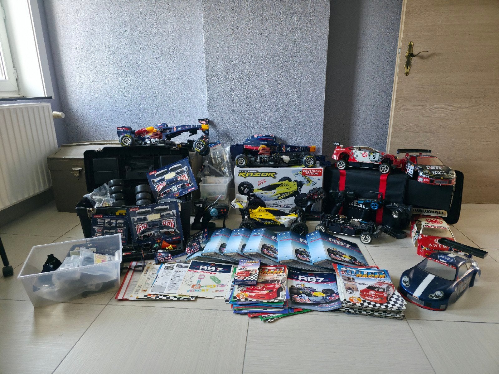 Fc nitro Kyosho elektro verzameling, Hobby & Loisirs créatifs, Modélisme | Radiocommandé & Téléguidé | Voitures, Enlèvement, Électro