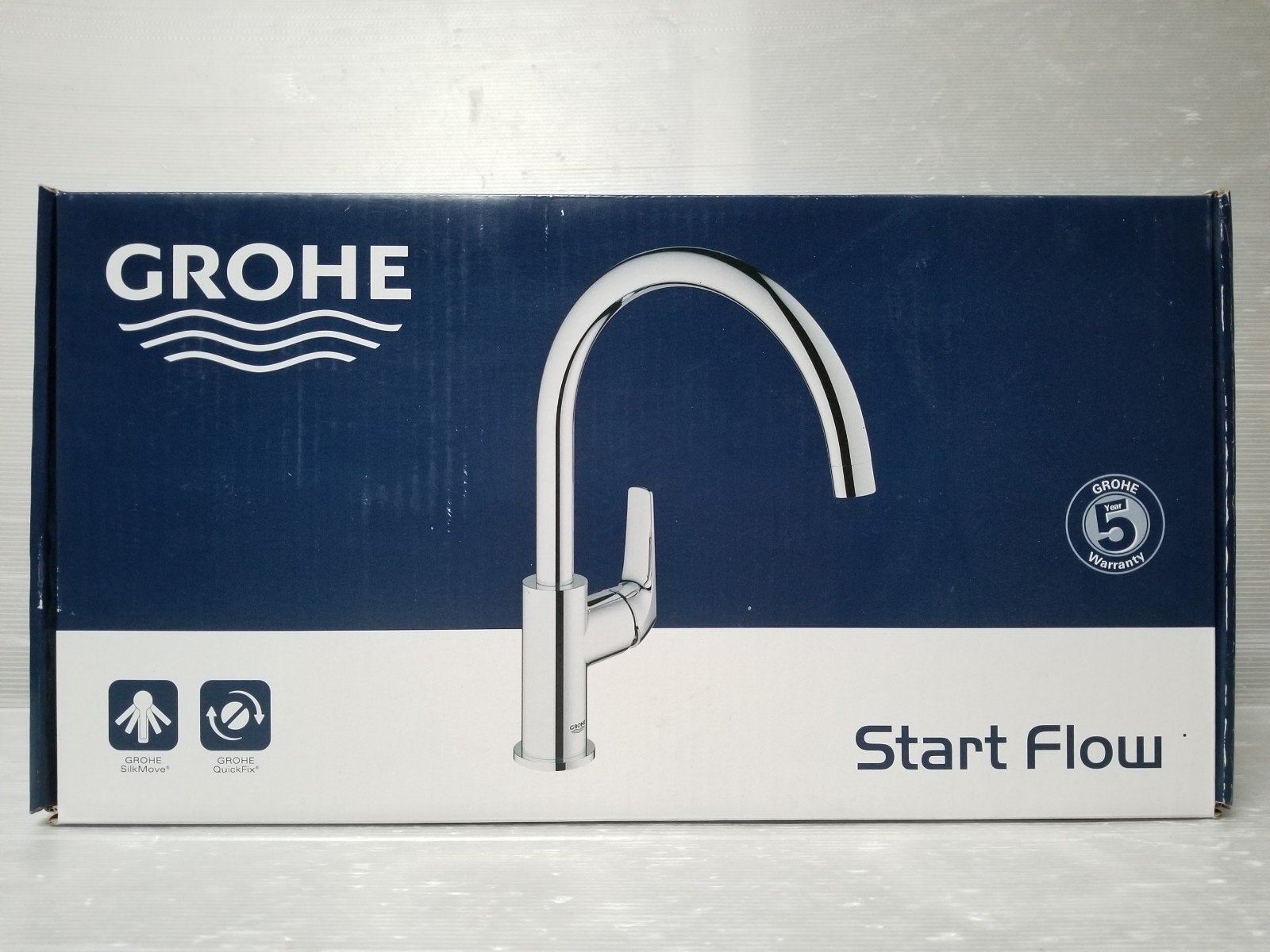 Elegant gestyleerde keukenkraan (Nieuw)

Splinternieuwe keuk, Doe-het-zelf en Bouw, Ophalen of Verzenden, Nieuw, Chroom, Kraan