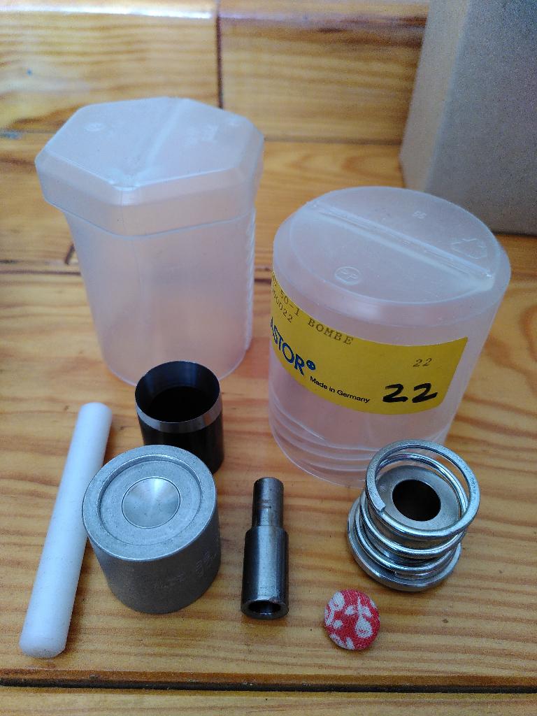 Astor 51 knopenmatrijs 22" en accessoires, Ophalen of Verzenden, Gebruikt