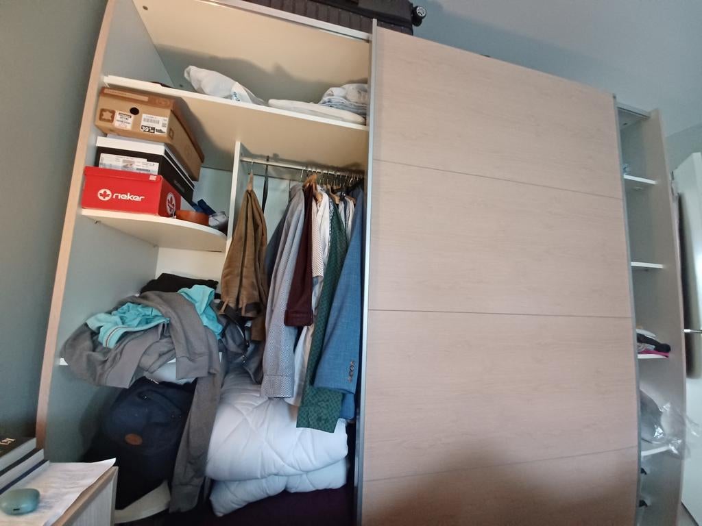 Kleerkast voor vestiaire, Enlèvement
