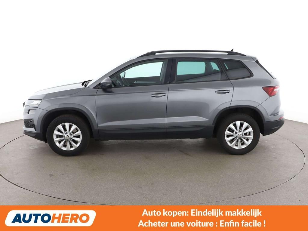 Skoda Karoq 1.5 TSI ACT Ambition (bj 2023, automaat), Auto's, Skoda, Stof, Skiluik, Karoq, 5 zetels