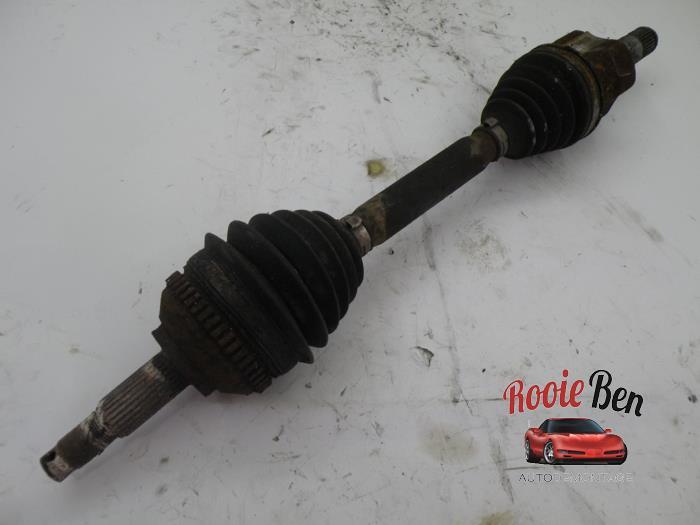 Aandrijfas links-voor van een Dodge Ram Van, Gebruikt, -, -, Ophalen of Verzenden