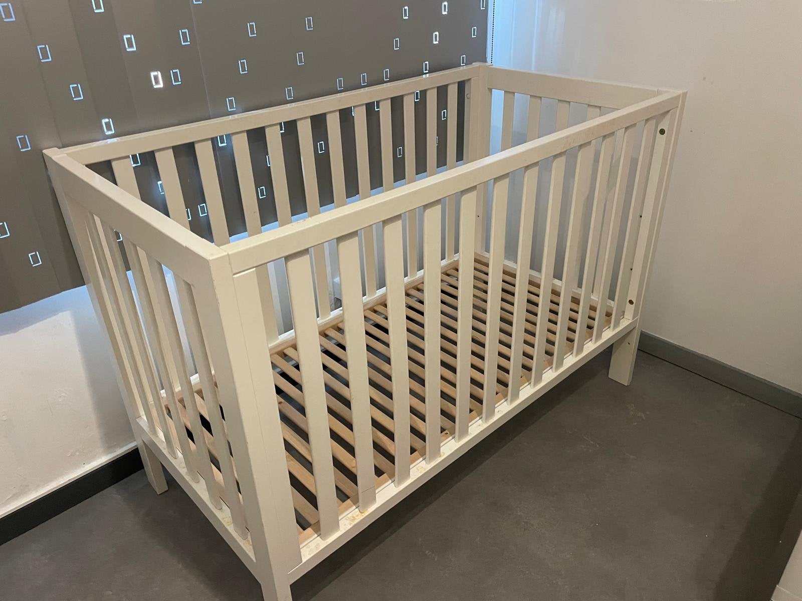 Babybedje te koop, Ophalen, Gebruikt