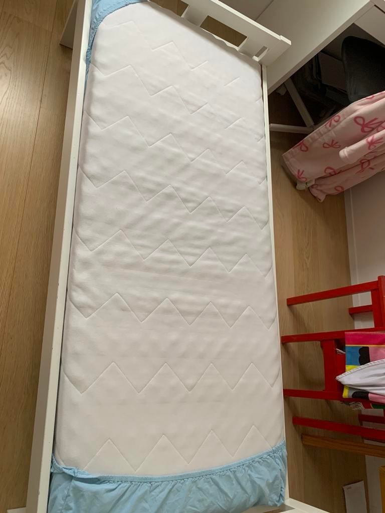 Gratis kinderbed, Huis en Inrichting, Ophalen, Gebruikt, 190 cm of minder, Bedbodem