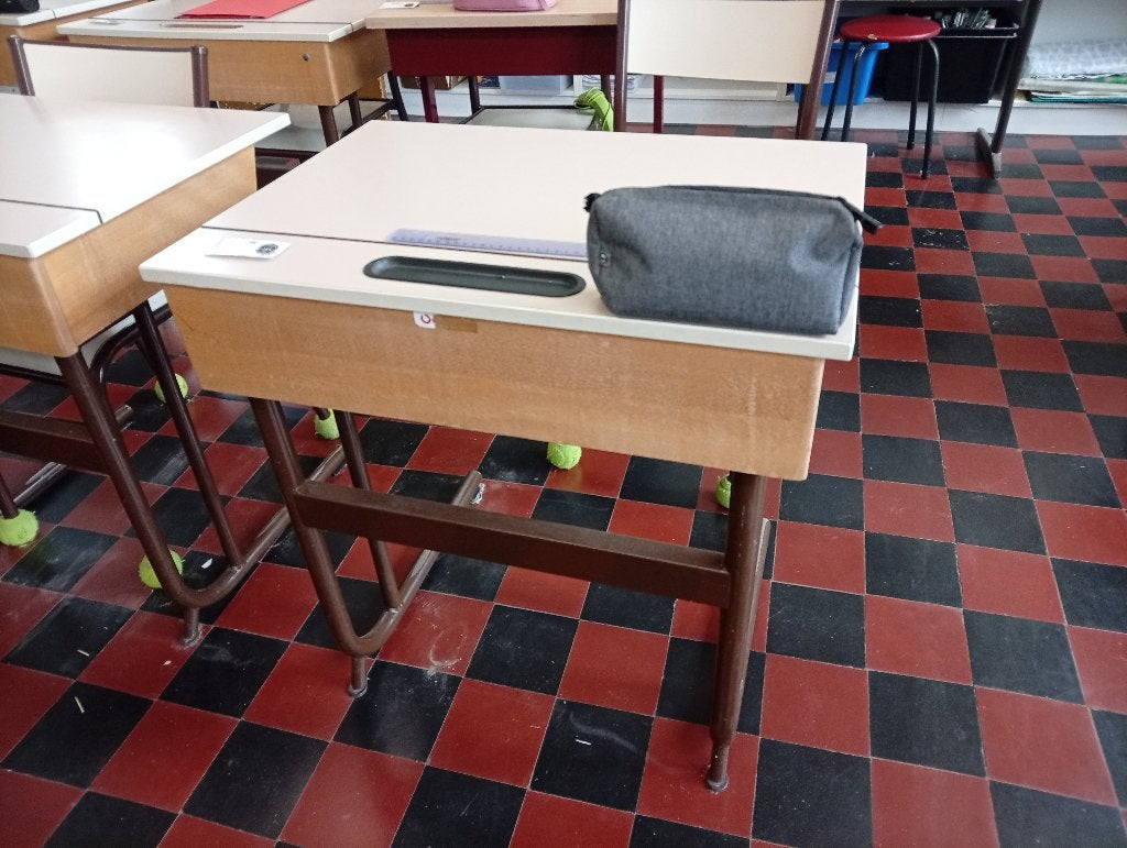 schoolbank, Enlèvement, Utilisé