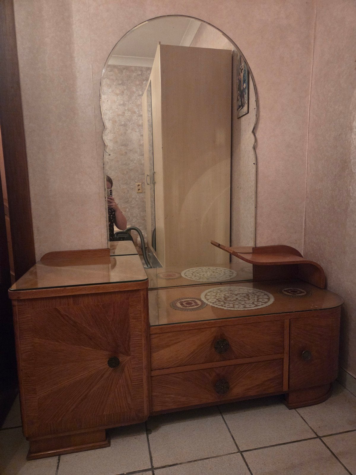 Antieke lage kast/dressoir met spiegek, Huis en Inrichting, Ophalen, Gebruikt, Antiek