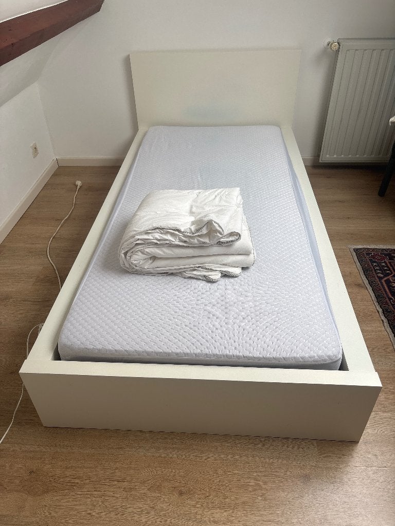 Lit IKEA, 90 cm, Une personne, Enlèvement, Utilisé