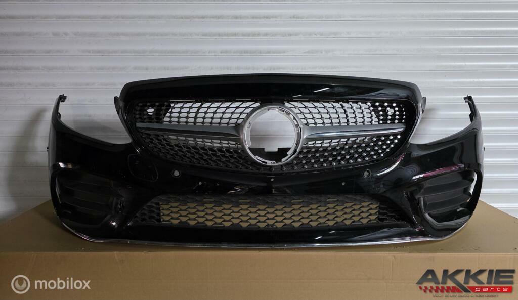 Mercedes c klasse Bumper voor W205 AMG facelift A2058802305, Auto-onderdelen, Gebruikt, Voor, Ophalen of Verzenden, Bumper