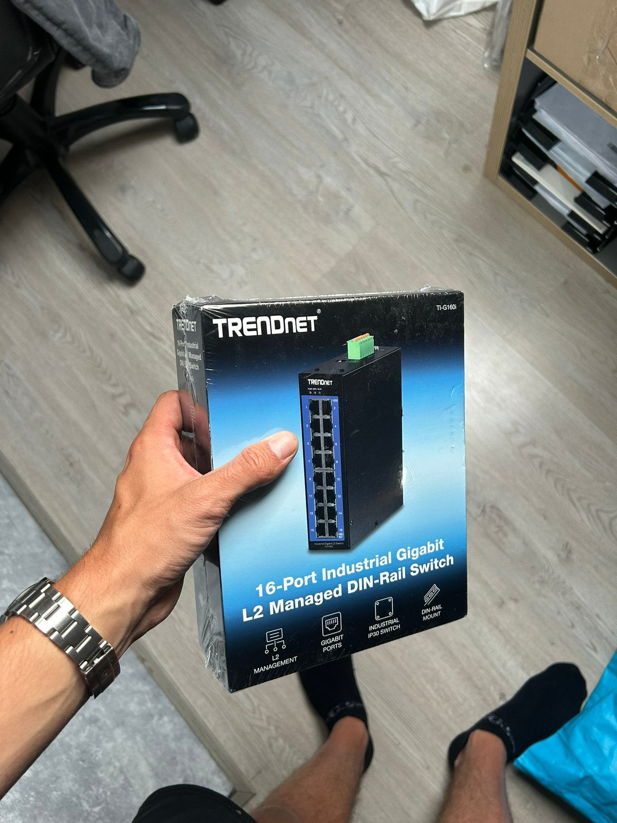 Trendnet TI-G160i, Computers en Software, Netwerk switches, Ophalen of Verzenden, Nieuw