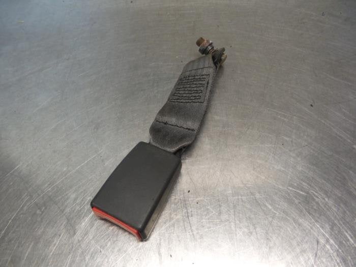 Insertion ceinture de sécurité arrière droite d'un Fiat P, -, 3 mois de garantie, Utilisé, Fiat