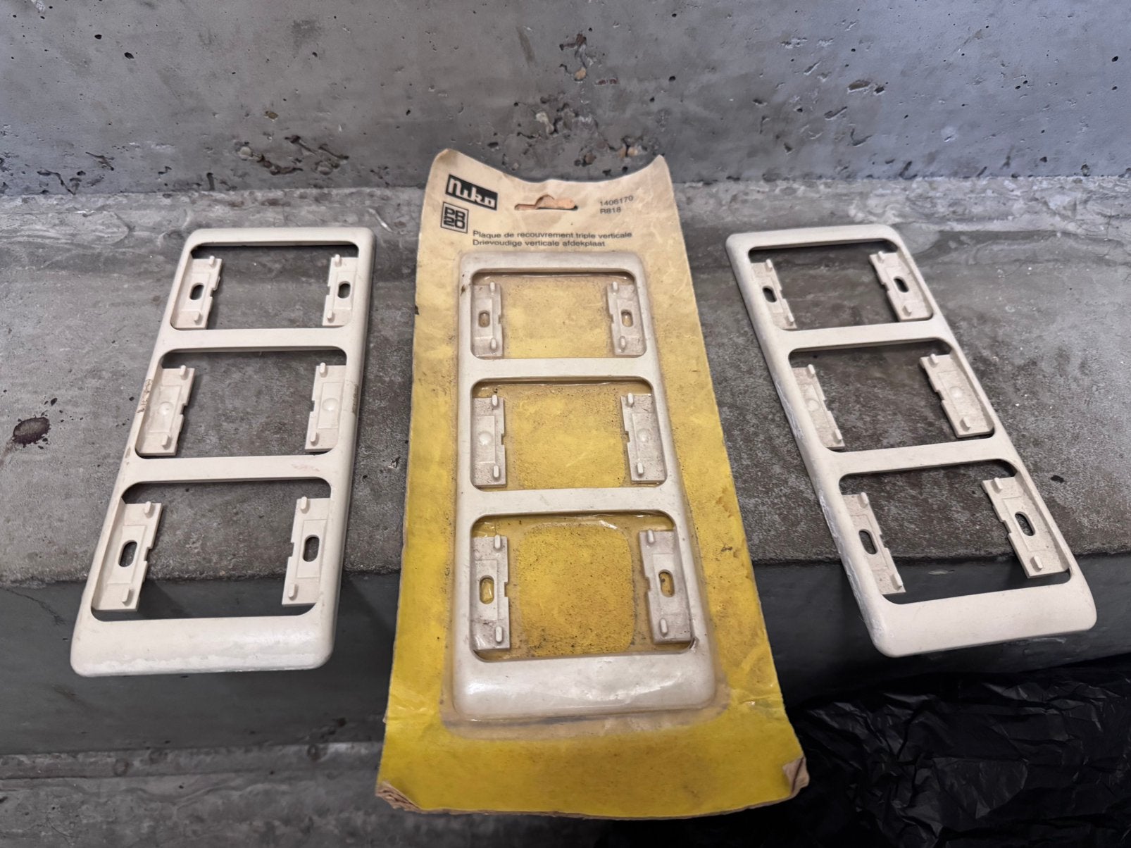 Schakelmateriaal niko pr 20, Ophalen, Zo goed als nieuw