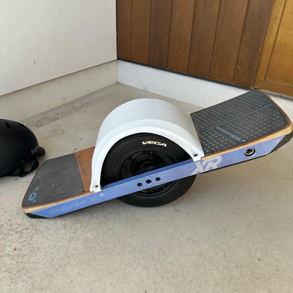 Onewheel XR (origineel 2020 model) Slechts 140 km, Fietsen en Brommers, Ophalen, Zo goed als nieuw, Overige merken