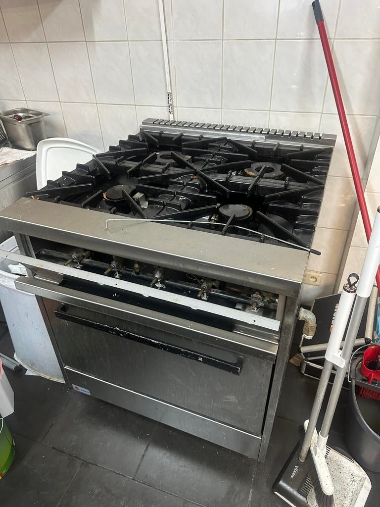 Cuisiniere horeca - Fornuis Horeca, Electroménager, Enlèvement, Ne fonctionne pas, Gaz, 4 zones de cuisson