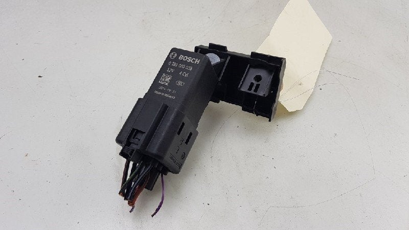 VOORGLOEI RELAIS Caddy Combi IV (|0281003038|038907281D|), Gebruikt, Volkswagen