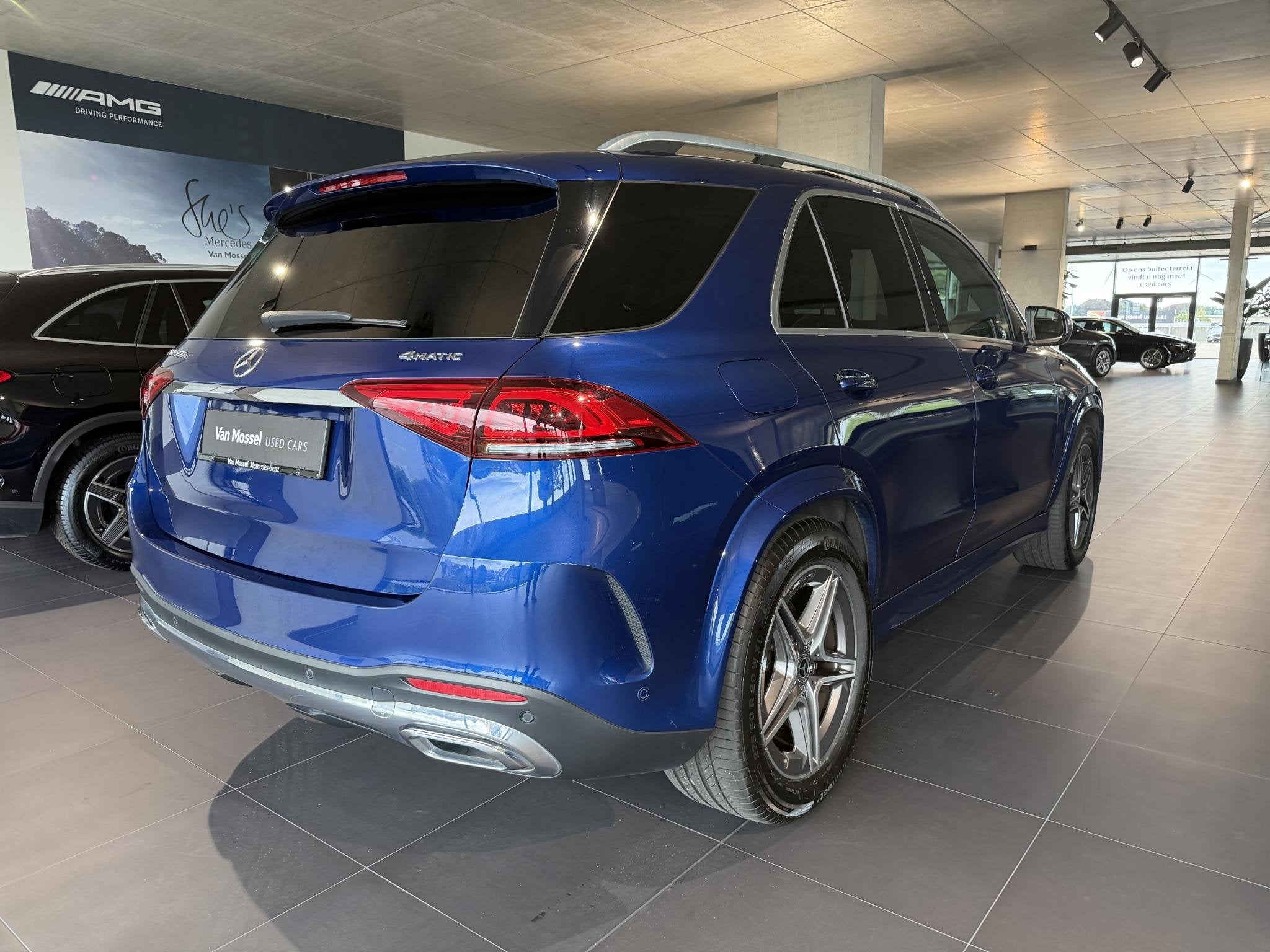 Mercedes-Benz GLE 350 e 4MATIC + AMG LINE + PANORAMISCH DAK, Auto's, Stof, Gebruikt, Blauw, GLE