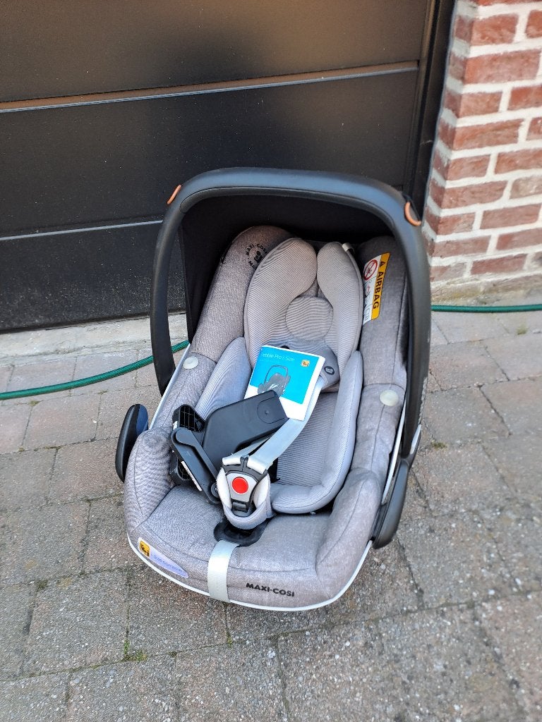 Maxi cosi + verkleinkussen en adapters, Kinderen en Baby's, Babydragers en Draagdoeken, Ophalen, Zo goed als nieuw, Overige typen