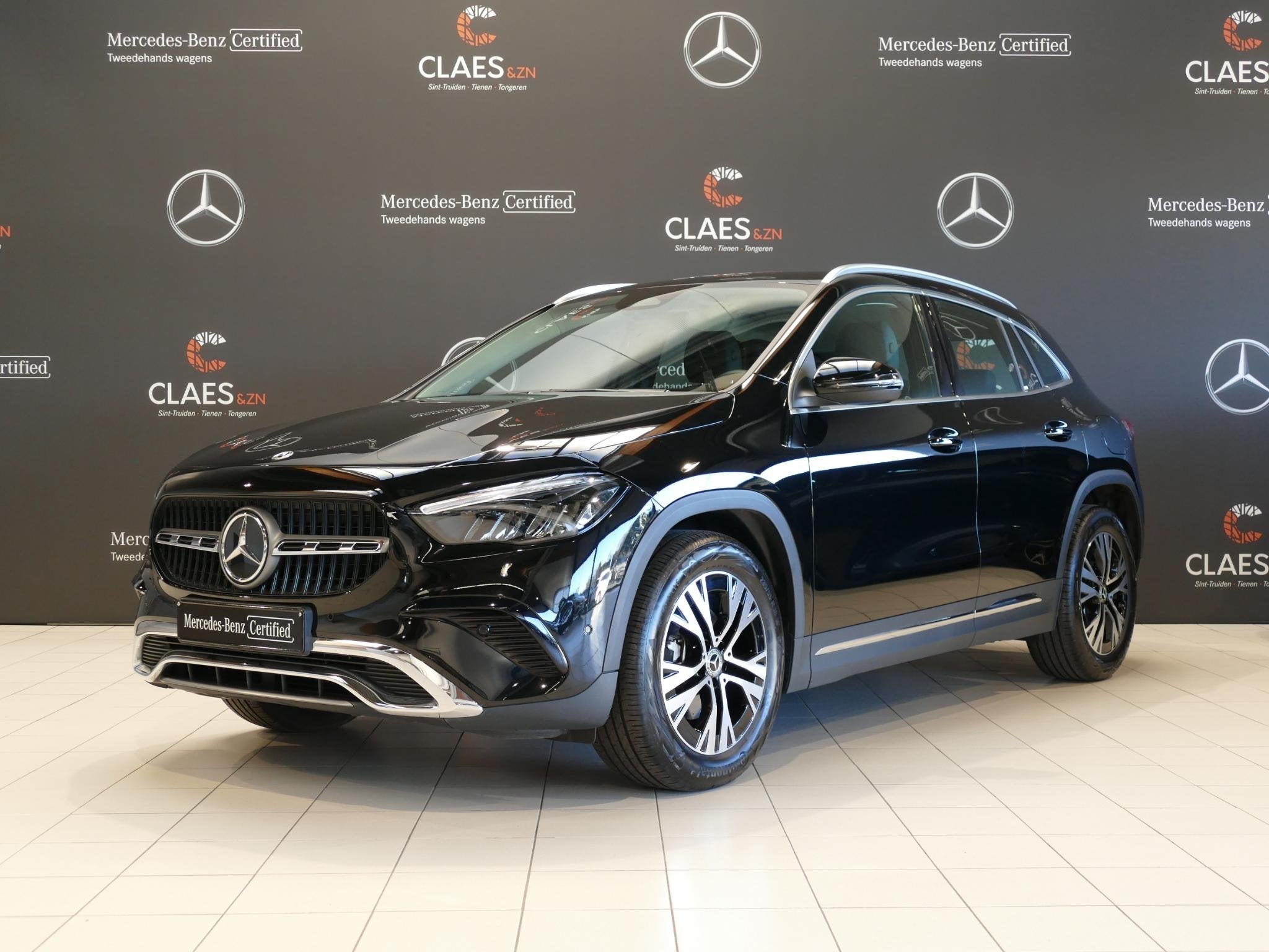 Mercedes-Benz GLA 180 Luxuxy Line (automatique), Autos, 100 kW, 1332 cm³, Achat, Entreprise