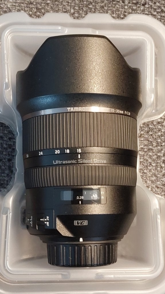 tamron sp 15-30mm f/2.8 di vc usd - monture nikon a012, Enlèvement ou Envoi, Comme neuf, Tamron, Objectif grand angle
