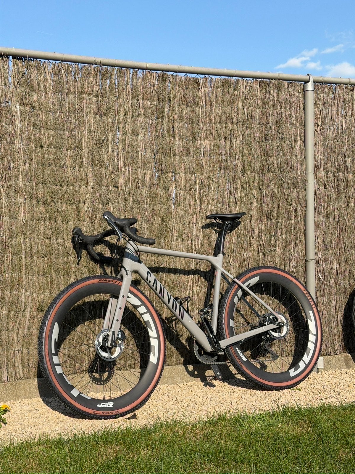 Canyon grizl 1by 8 Large zipp 303 wielen, Ophalen, Zo goed als nieuw
