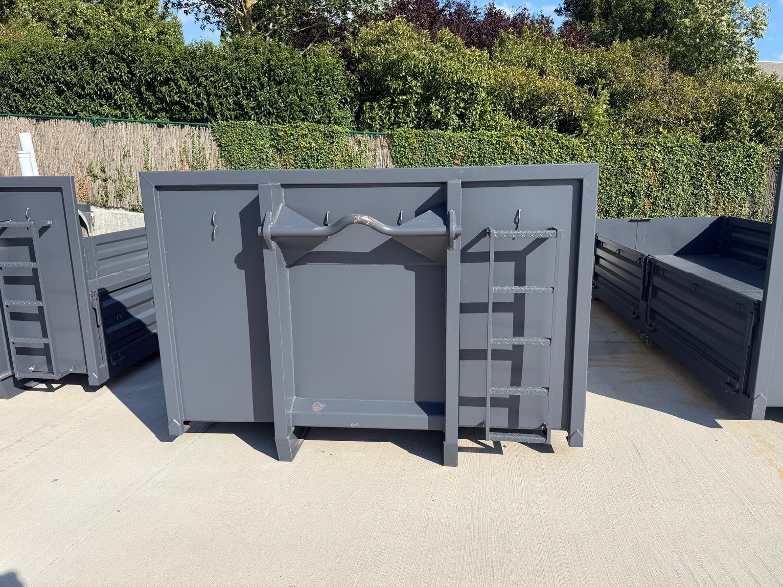 Onbekend Splinternieuwe 11m³ container met zijdeuren