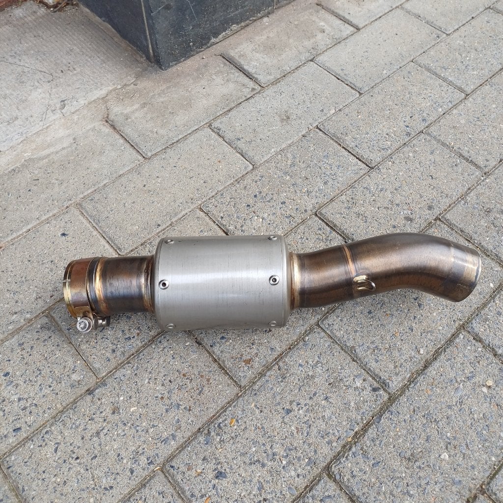 Track-Day Akrapovic tussendemper, Motoren, Motoren | Honda, Particulier, 4 cilinders, Super Sport