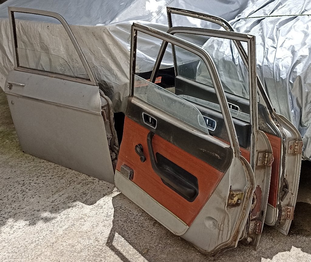 4-deurs Peugeot 204-304 Sedan, 4 deurs, Berline, Particulier, Te koop