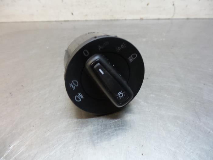 Commutateur lumière d'un Volkswagen Polo (Polo 17-), Volkswagen, -, 3 mois de garantie, Utilisé