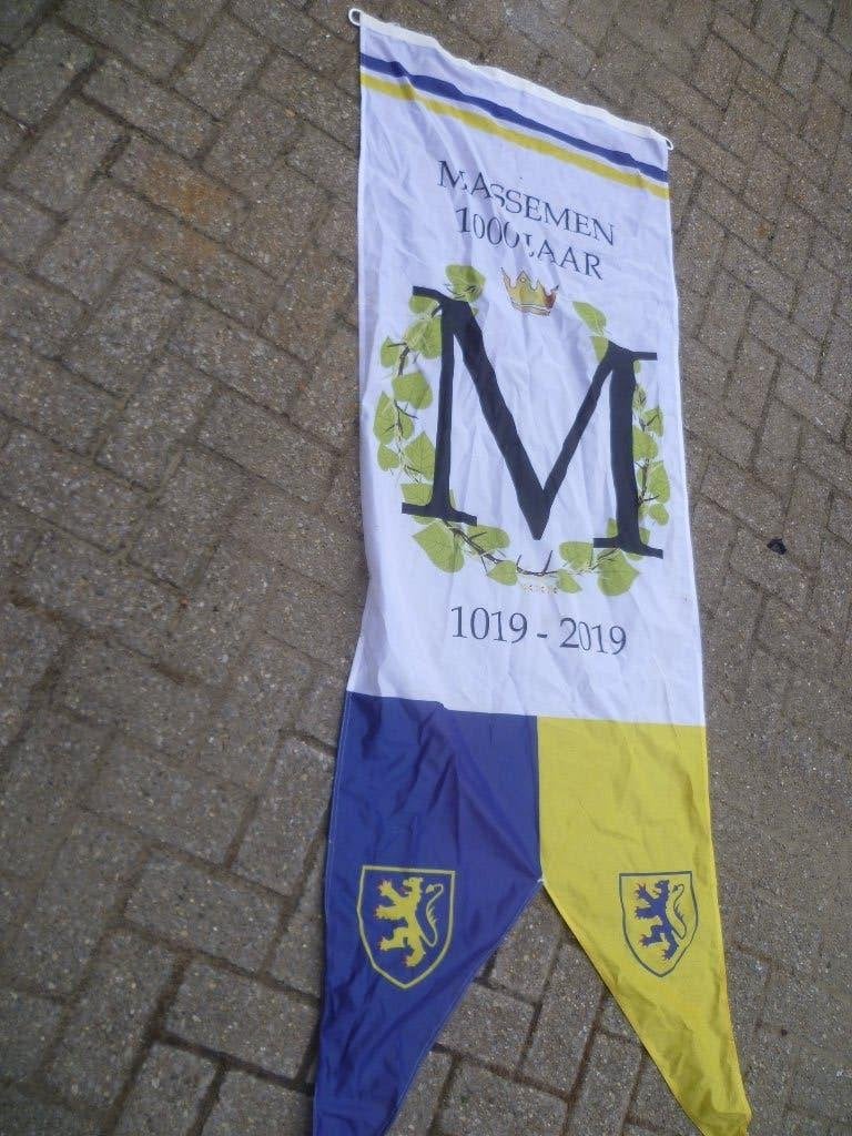 JUBELEUM VLAG VAN MASSEMEN, Antiek en Kunst, Ophalen