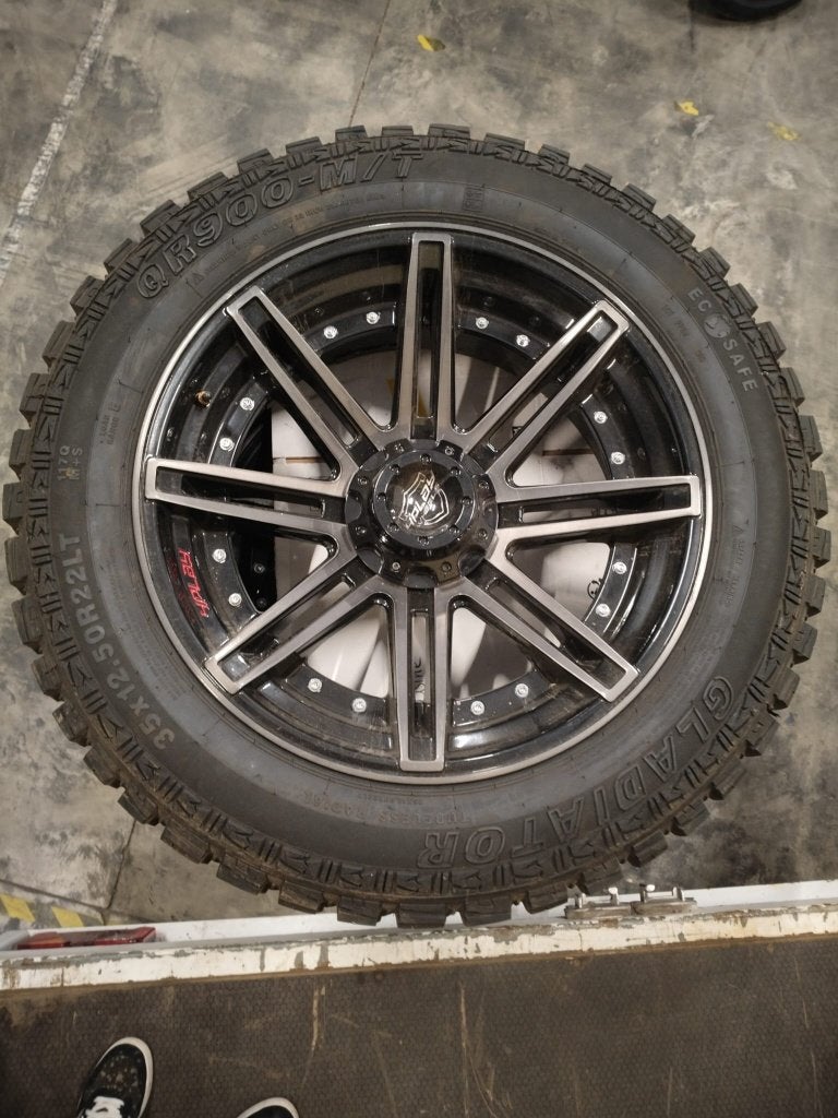 RBP 22” velgenset + Gladiator 35” M/T banden, Ophalen, Gebruikt, Banden en Velgen, Overige maten