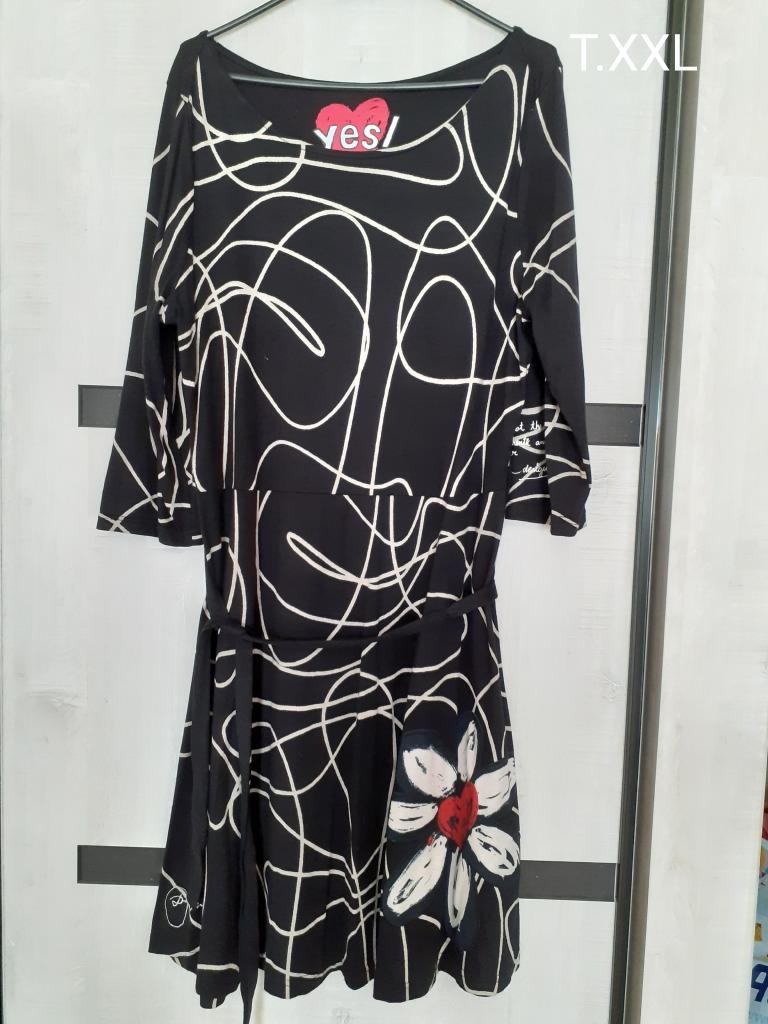 Robe DESIGUAL, Taille 46/48 (XL) ou plus grande, Enlèvement, Noir, Desigual